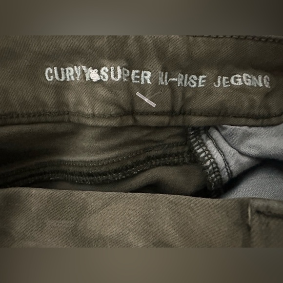 American Eagle Jeans Womens 4 Green Camo Curvy Super Hi Rise Jegging Distressed - Picture 9 of 13